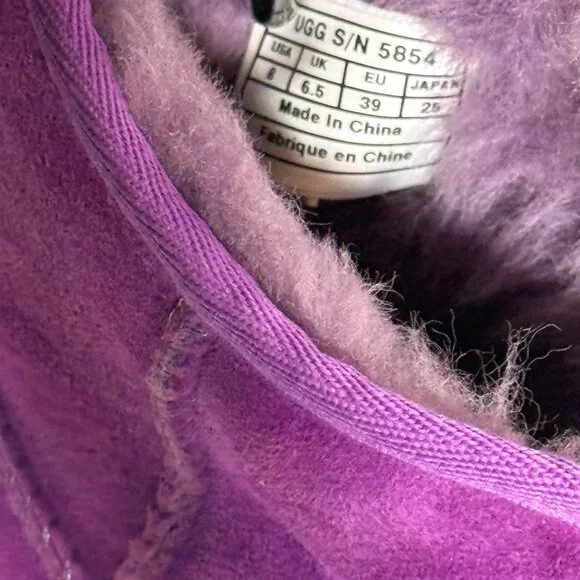 UGG Classic Ultra Mini Boots| Women's size 8 | Mangosteen - Picture 5 of 5